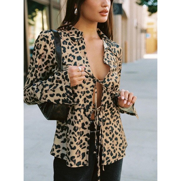 Zara NWT Leopard Print Tie Front Blouse Long Bell Sleeve Collared Shirt Medium - Picture 2 of 10